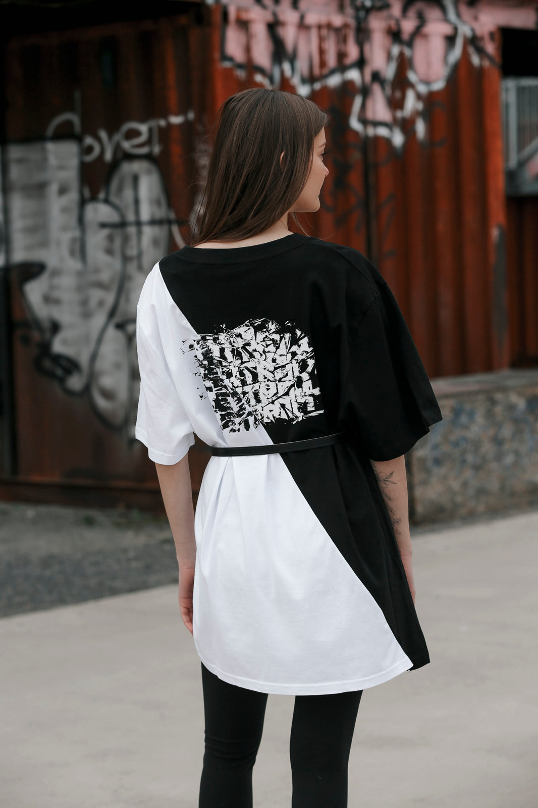 LETITROLL × Ultravagant Upcycle Triko Broken Black and White