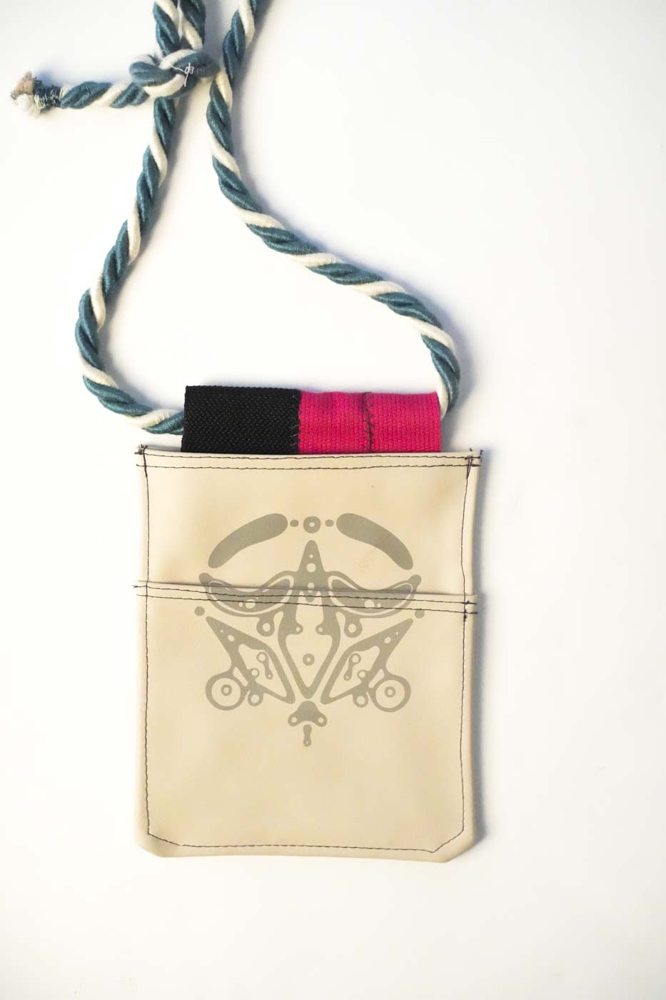 Upcycle taška na mobil LETITROLL x Ultravagant / č. 7